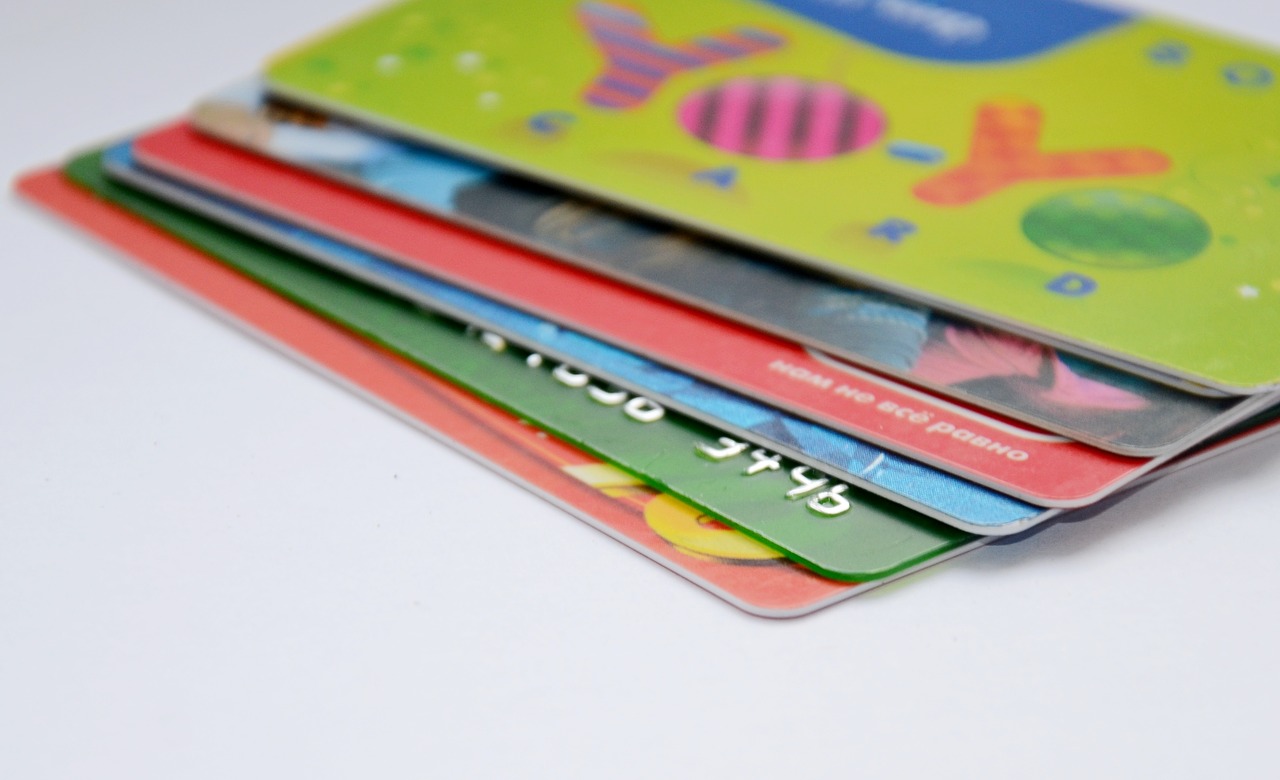 Преимущества и особенности использования детских банковских карт
